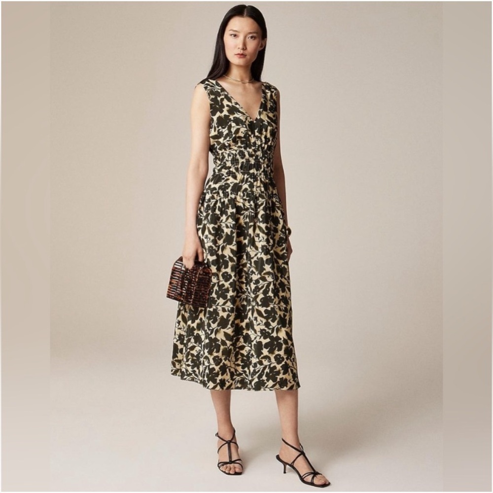 NWT JCrew Hyacinth V-neck dress in Crepe de Chine